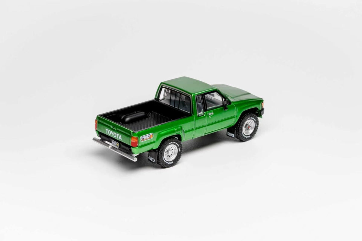 GCD 1:64 Toyota Hilux SR5 XTRA Cab 1985 (LHD) (3 Colours) KS-087-641/ KS-087-642/ KS-087-643