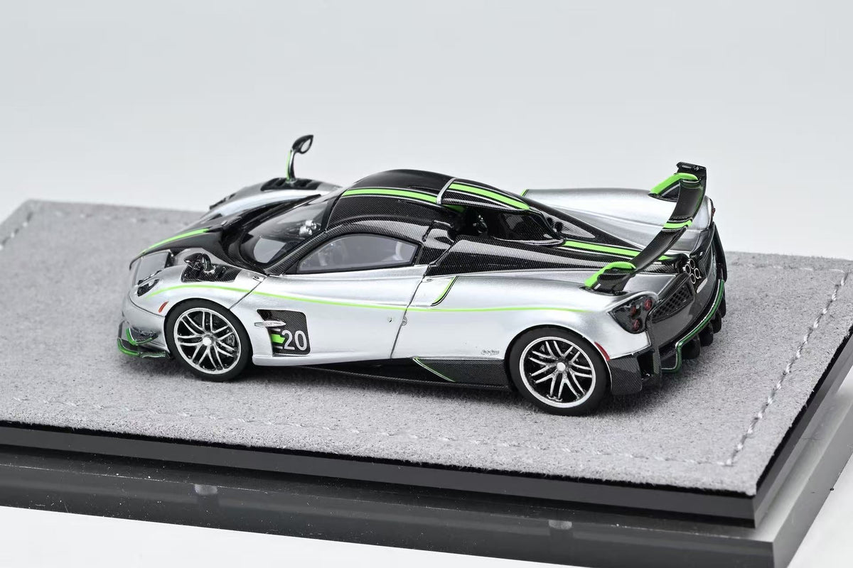 DMH 1:64 Pagani Huayra Roadster (5 Colours)