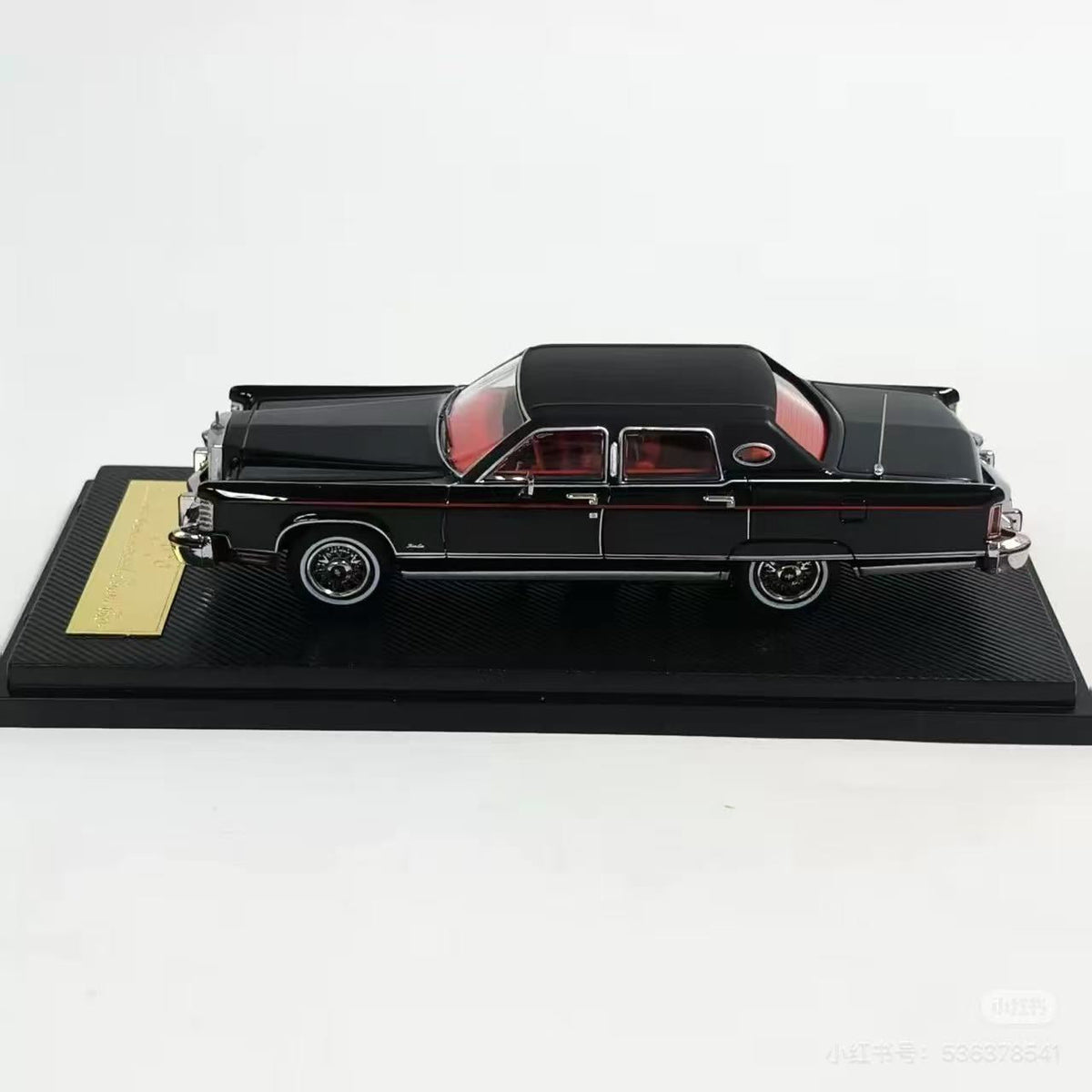 [Preorder] Turning Crush 1:64 1979 Lincoln Continental Town Car Black