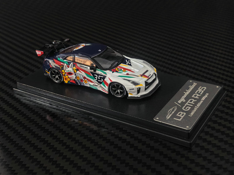 [Preorder] Model Collect 1:64 LB GTR R35 1.5 Kitsune Mask Livery MC640004S