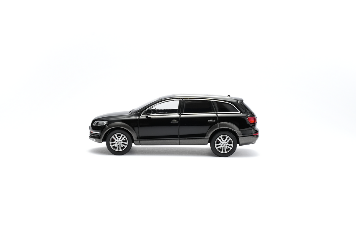Massdi 1:64 Audi Q7 FSI quattro 2008 (2 Colours) AD3100/AD3101
