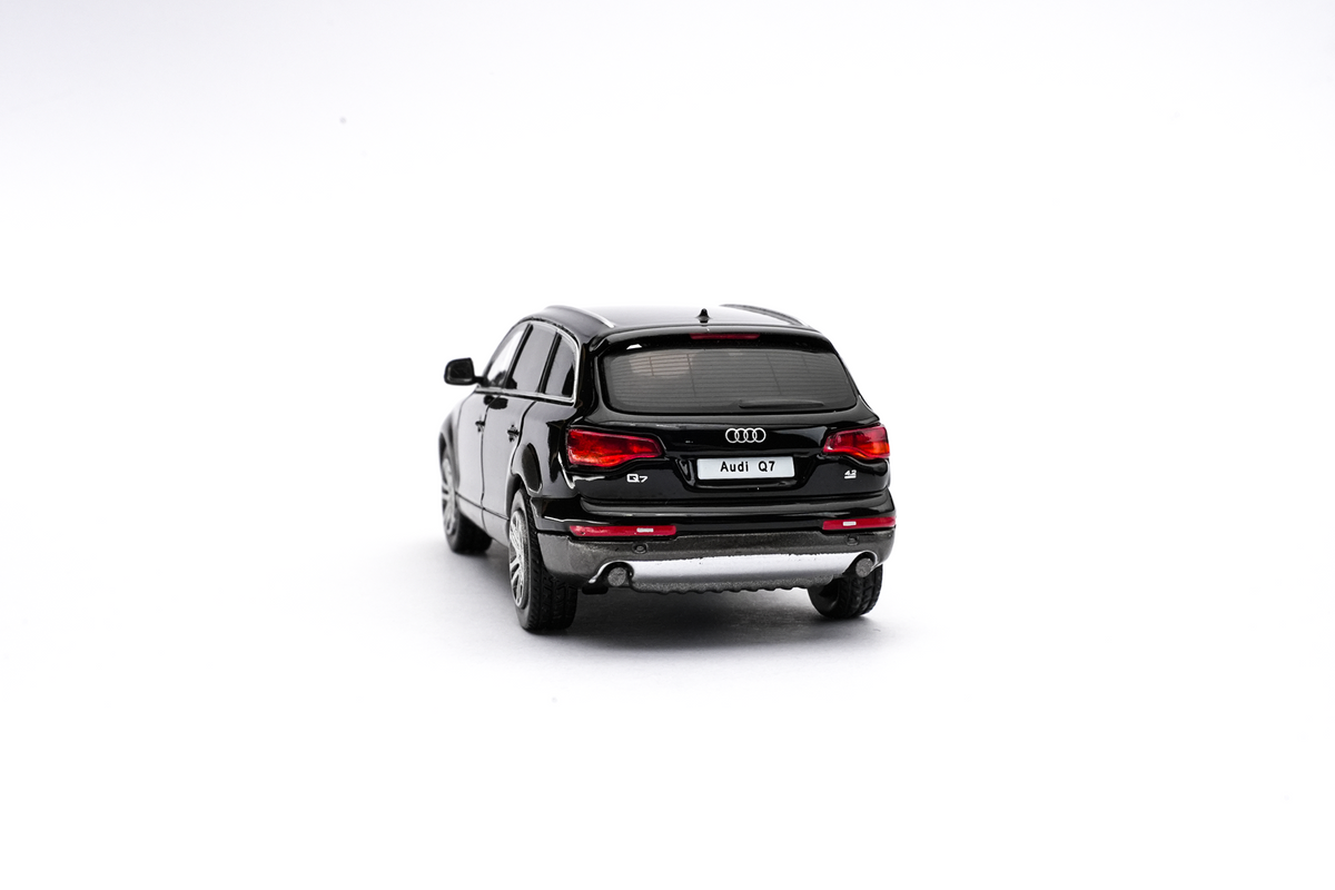 Massdi 1:64 Audi Q7 FSI quattro 2008 (2 Colours) AD3100/AD3101