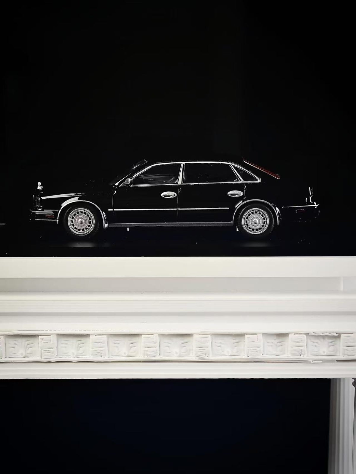 MK Miniatures 1:64 Nissan President JHG50 (2 Colours)