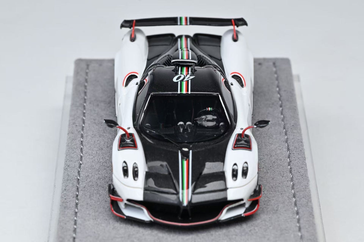 DMH 1:64 Pagani Huayra Roadster (5 Colours)