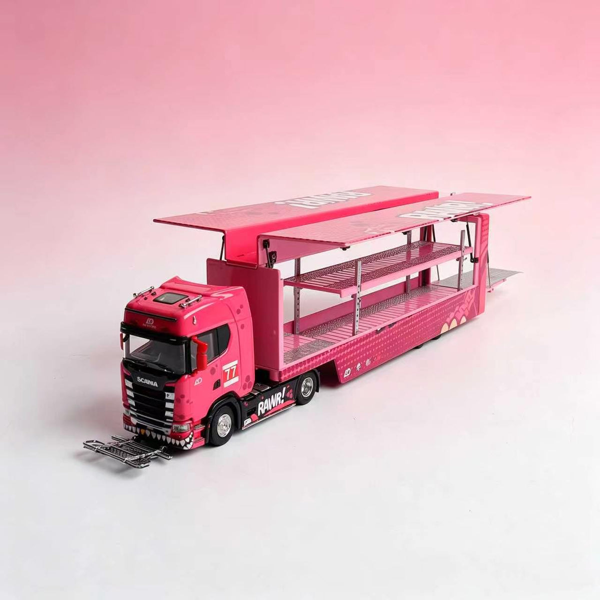 [Preorder] Kengfai & MAXWELL 1:64 Scania S730 v8 Double Deck Enclosed Flying Wing Transporter - Pink Dinosaur