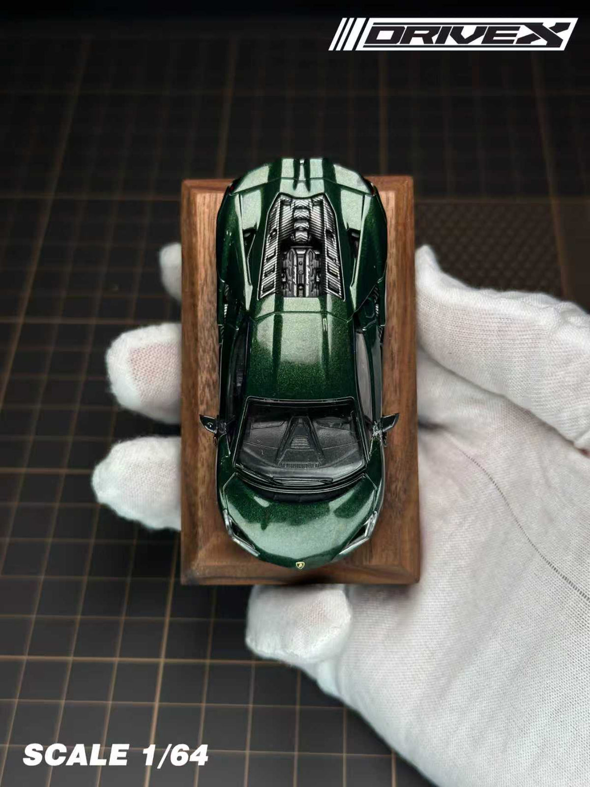 Drive X 1:64 Lamborghini Revuelto Hanging Card Board (7 Colours)