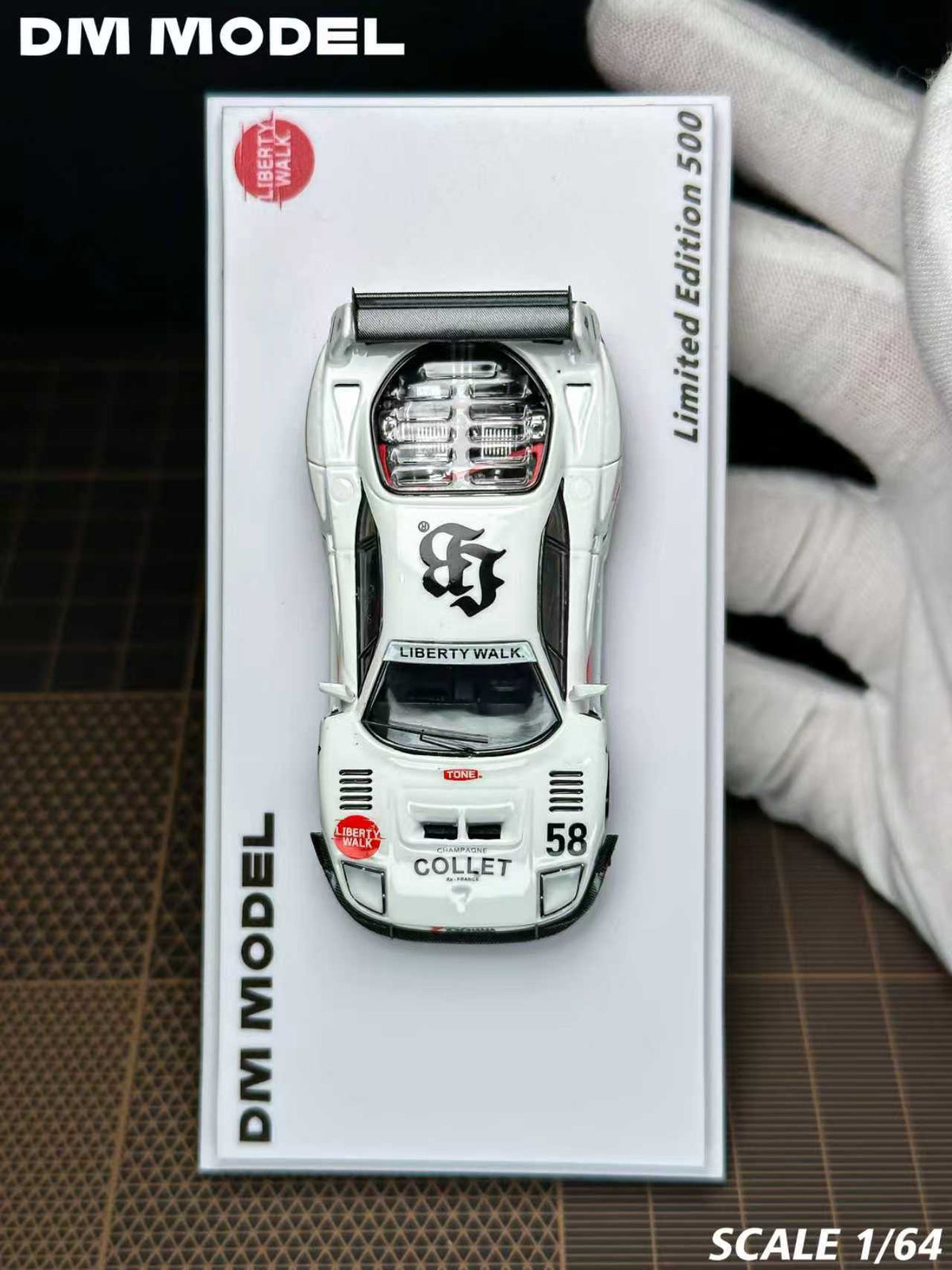 [Preorder] DM Model 1:64 LBWK Ferrari F40 White (2 Versions)