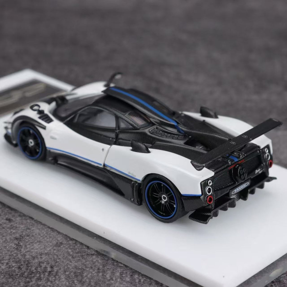 [Preorder] Rhino Model 1:64 Pagani One-off Series. Zonda Riviera