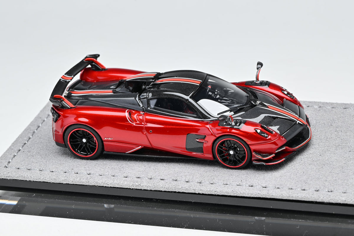 DMH 1:64 Pagani Huayra Roadster (5 Colours)