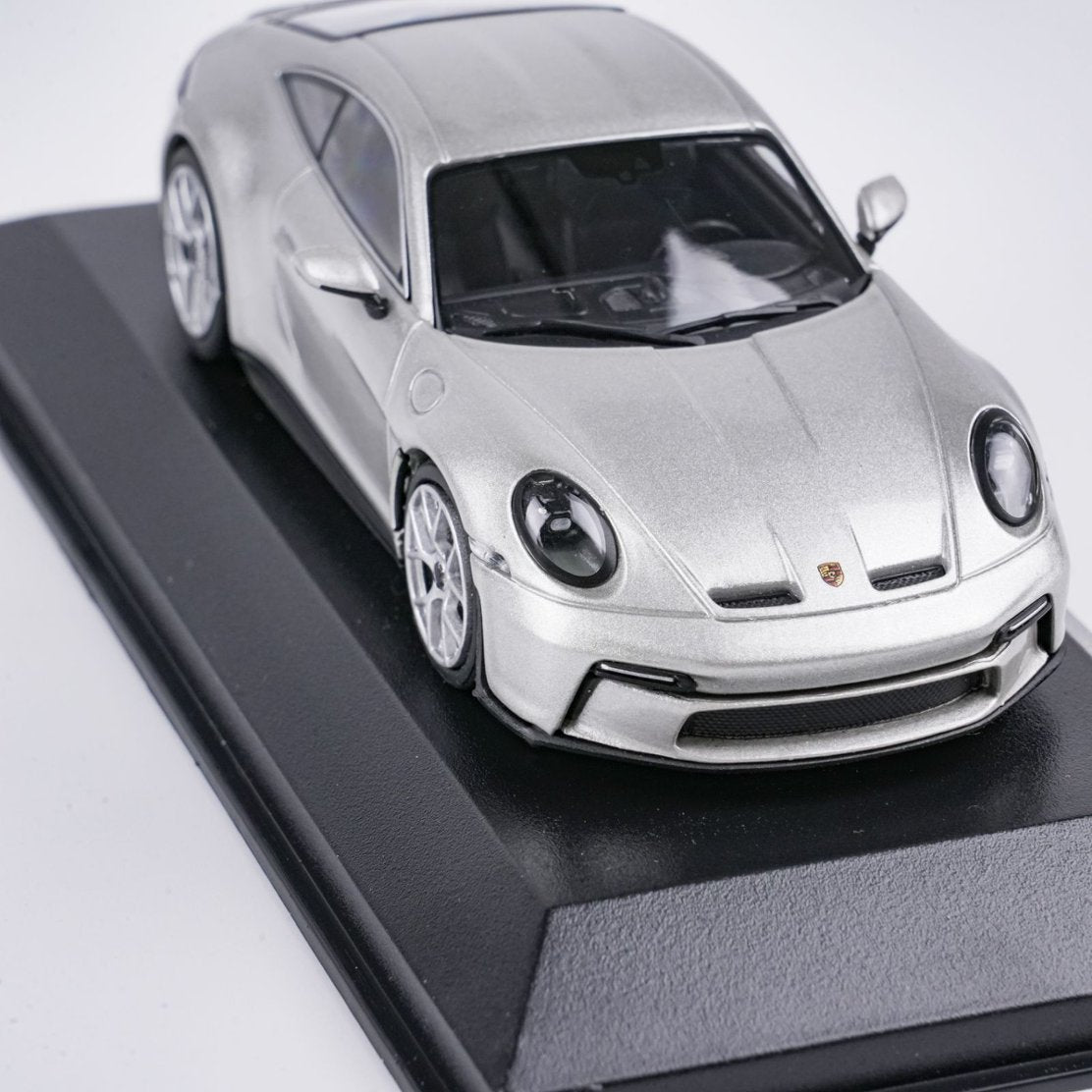 MINICHAMPS 1:43 PORSCHE 911(992) S/T - 2023 -SILVER 410063022