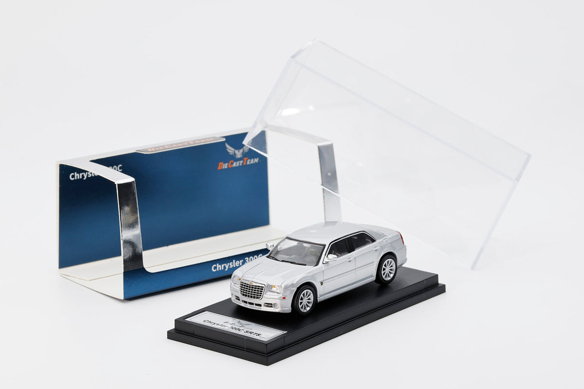 Shadow Pro 1:64  Chrysler 300C SRT8 SILVER LL-056-280