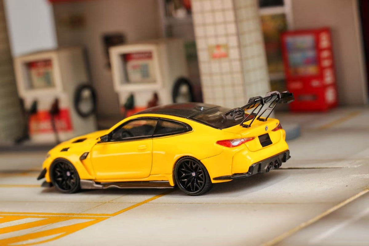 [Preorder] Street Weapon 1:64 BMW G82 M4 Widebody Yellow