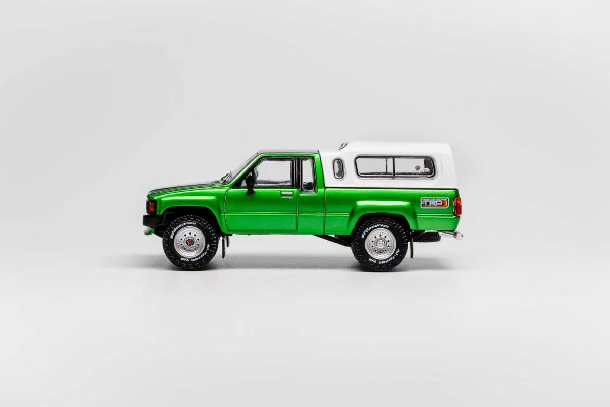 GCD 1:64 Toyota Hilux SR5 XTRA Cab 1985 (LHD) (3 Colours) KS-087-641/ KS-087-642/ KS-087-643