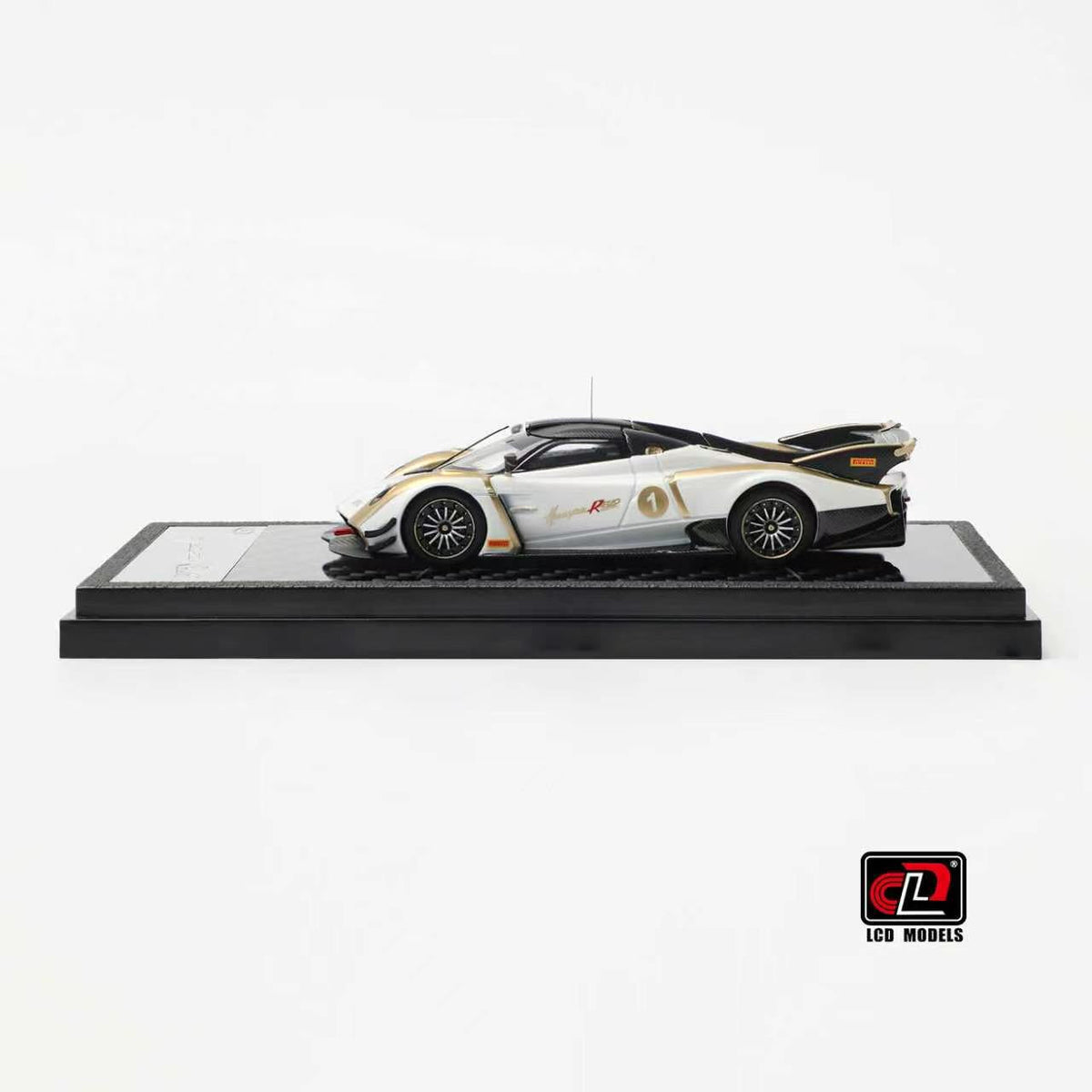 [Preorder] LCD 1:64 Pagani Huayra R Evo Roadster LCD64050-WG
