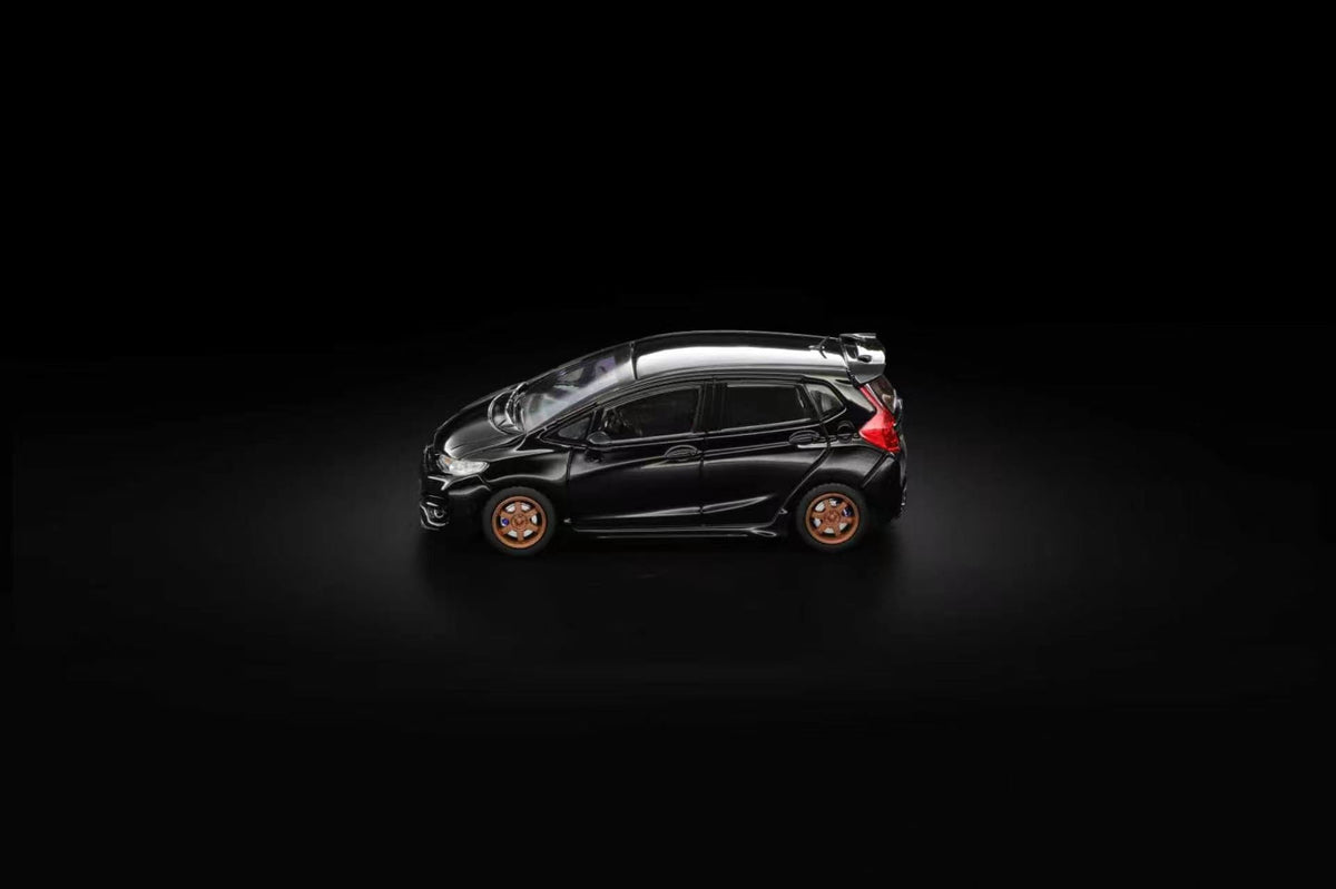 [Preorder] Micro Garage 1:64 Third Generation FIT GK5 RS (3 Colours)