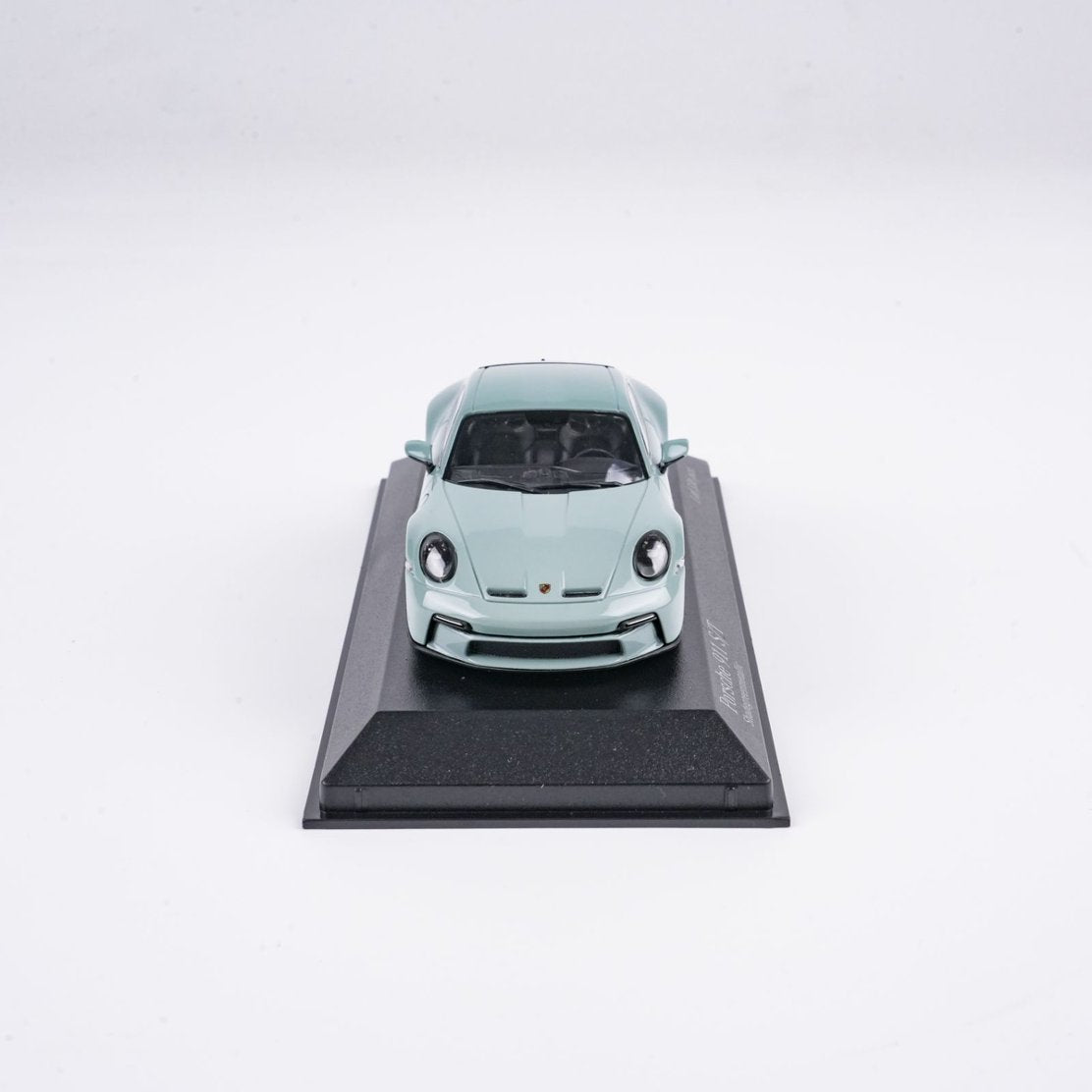 MINICHAMPS 1:43 PORSCHE 911(992) S/T - 2023 - GREEN METALLIC 410063021