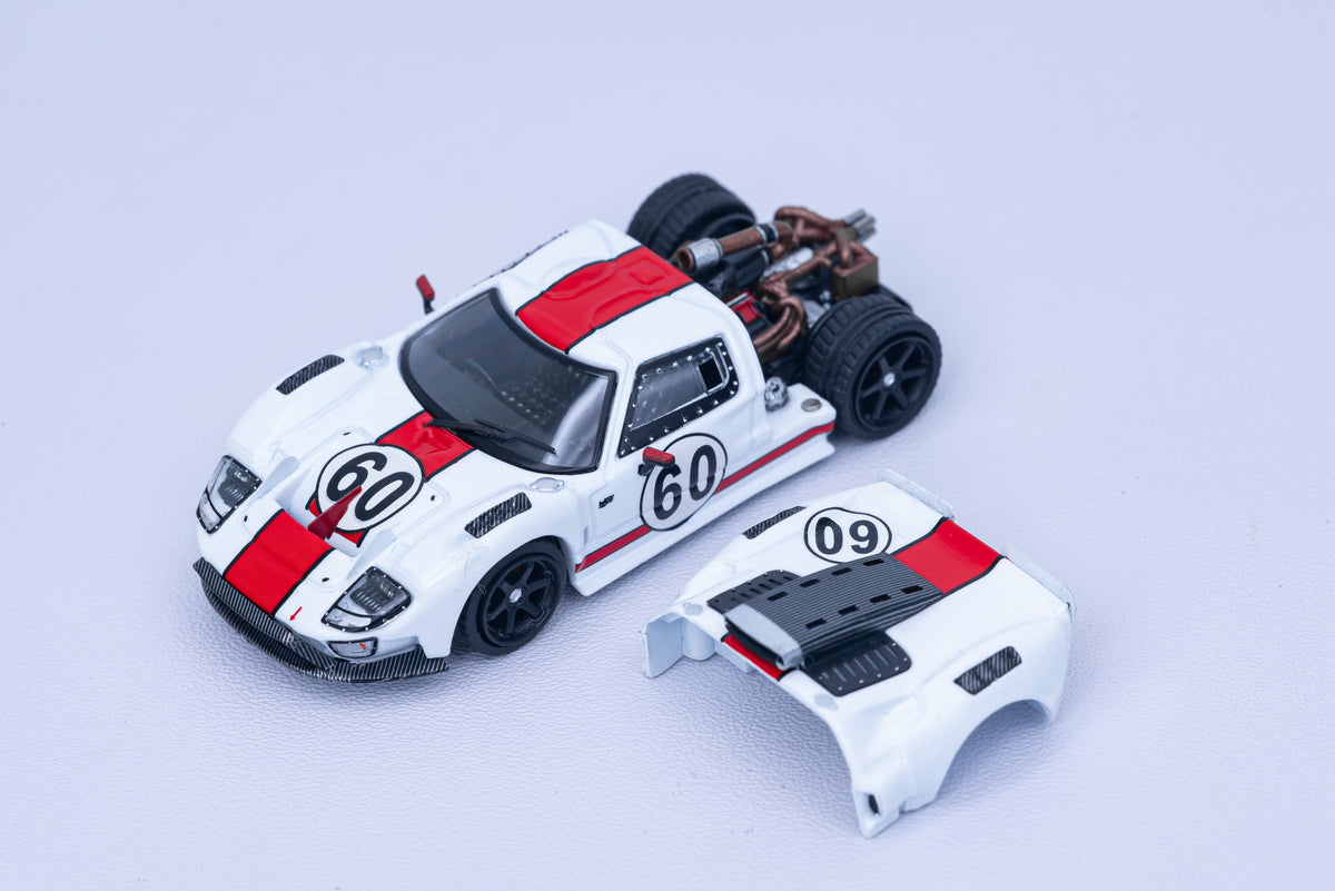 Rhino Model 1:64 Ford GT40 (2 Colours)