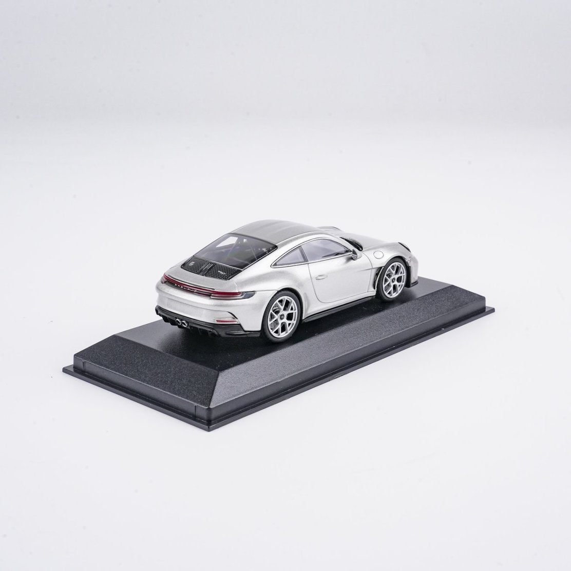 MINICHAMPS 1:43 PORSCHE 911(992) S/T - 2023 -SILVER 410063022
