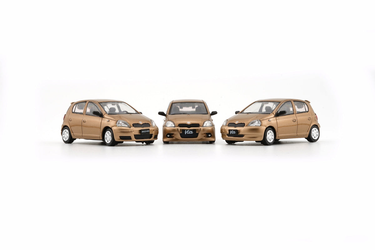 BM Creation 1:64 Toyota 1998 Echo / Vitz 5 Doors - Golden 64B0370