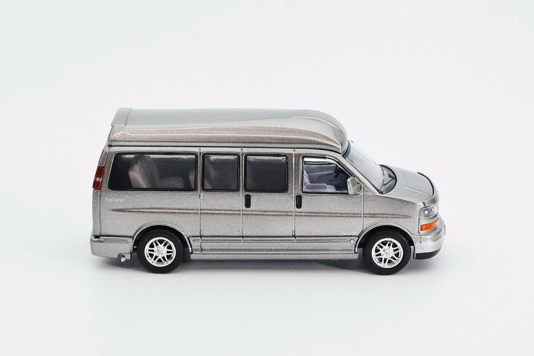Shadow 1:64 SAVANA EXPLORER LIMITED SE LHD (3 Colours) LL-057-287/LL-057-289/LL-057-290
