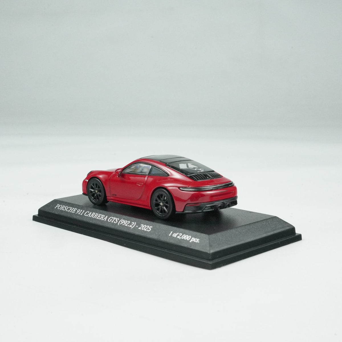 Minichamps 1:64 PORSCHE 911 (992.2) CARRERA GTS -2025- RED CLDC 643064123