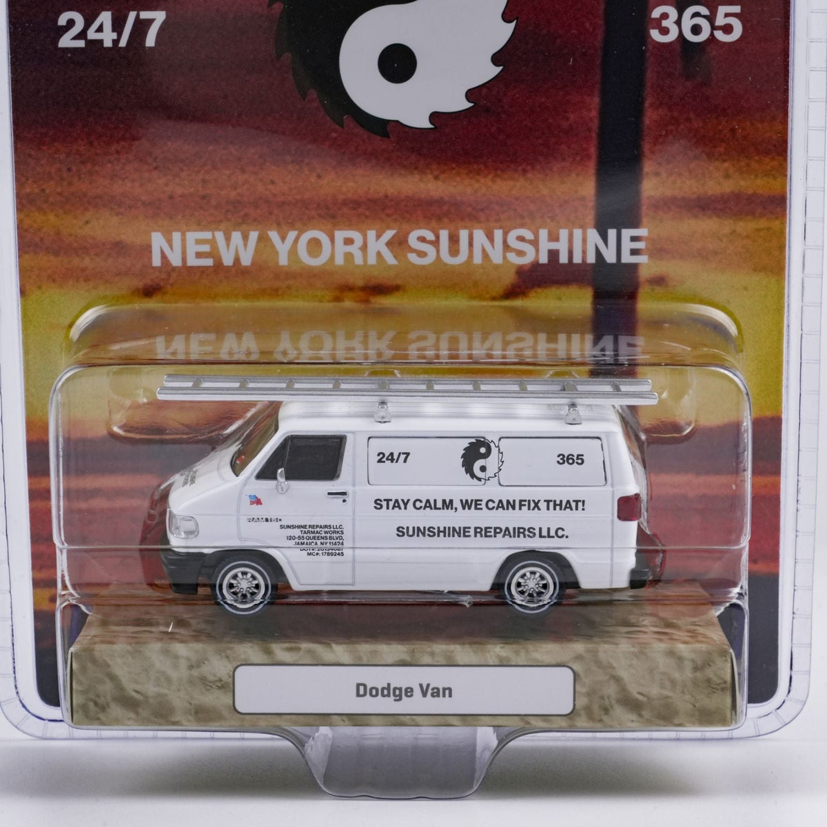 Tarmac Works 1:64 Dodge Van, New York Sunshine T64G-032-NYS