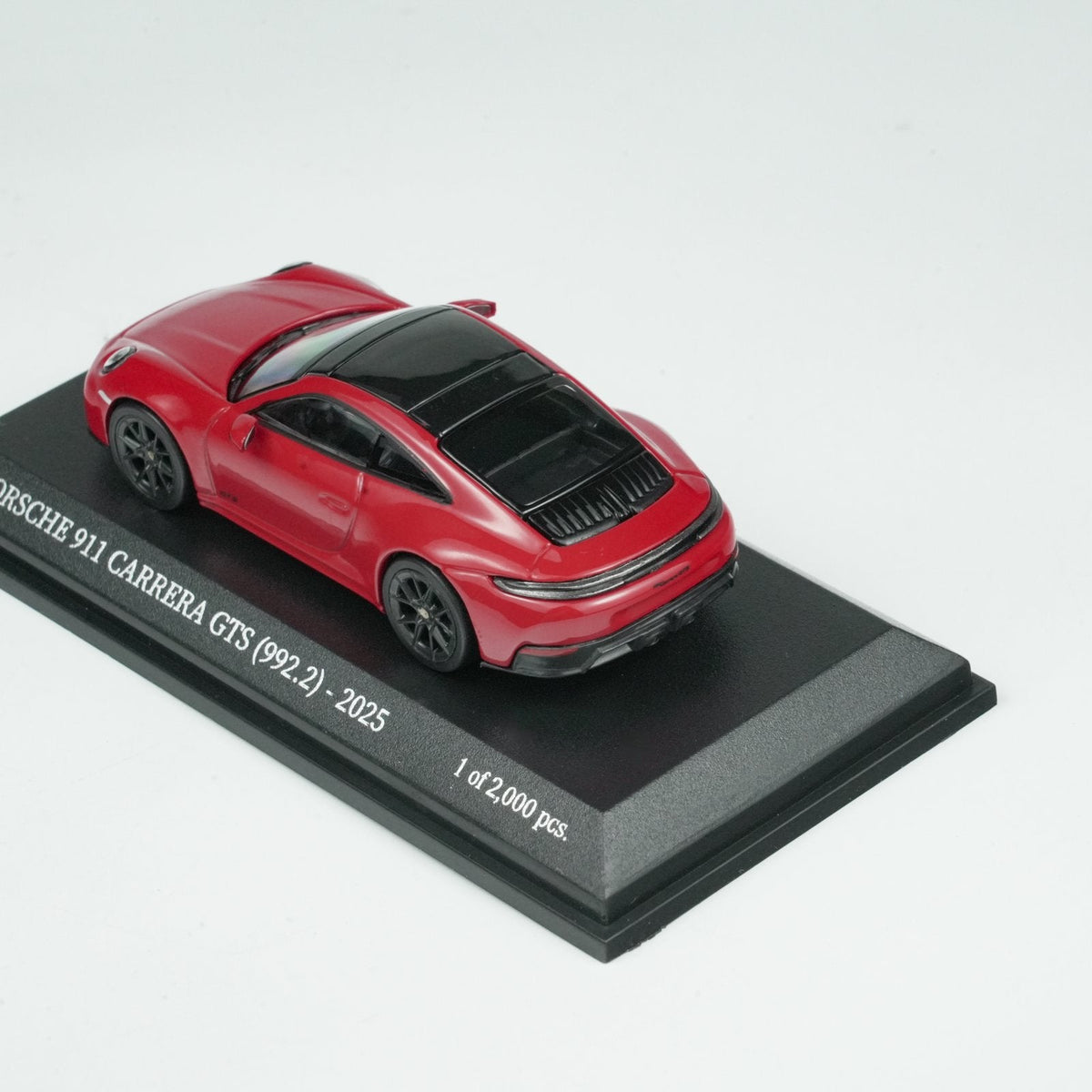 Minichamps 1:64 PORSCHE 911 (992.2) CARRERA GTS -2025- RED CLDC 643064123