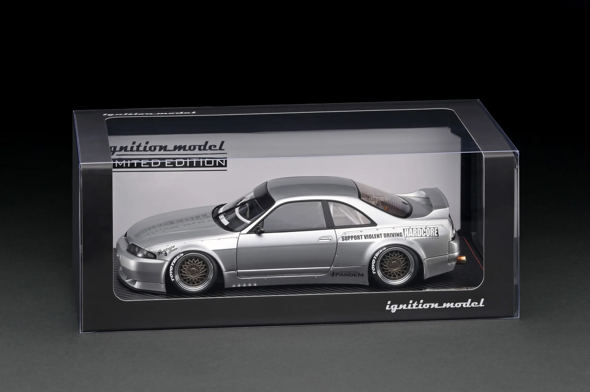 Ignition Model 1:18 PANDEM GT-R (BCNR33) Silver With RB26 engine IG3031