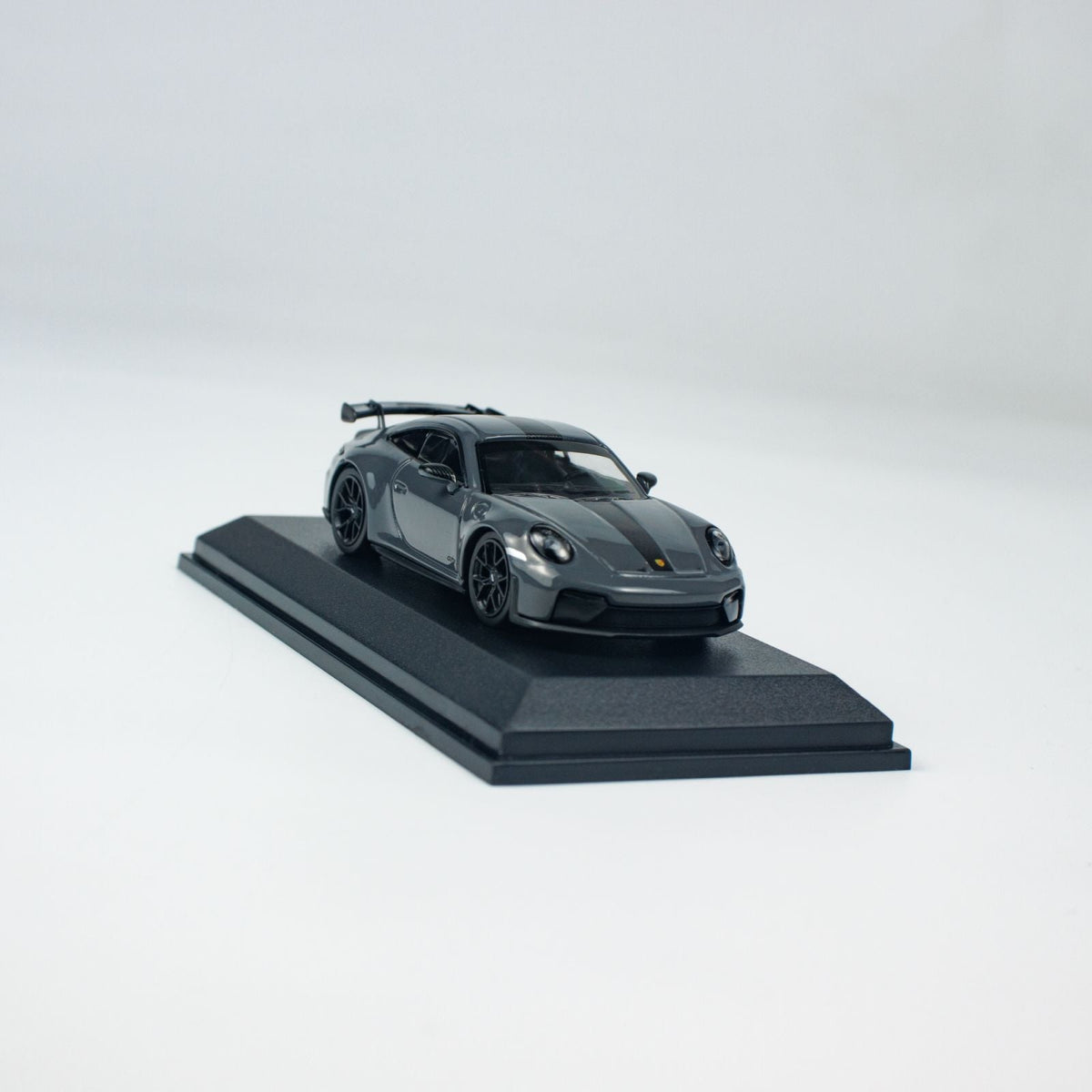 Minichamps 1:64 PORSCHE 911 (992.2) GT3 - 2025 - Grey CLDC 643064227