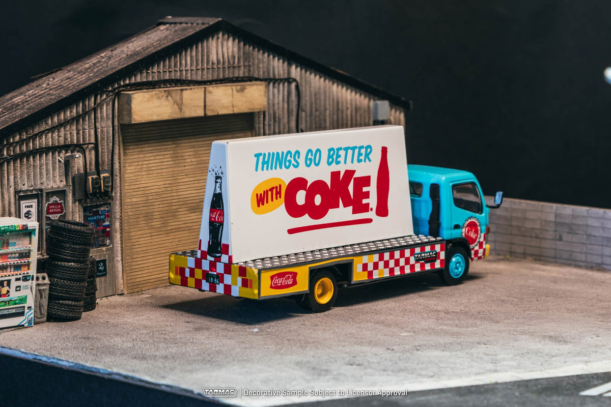 Tarmac Works 1:64 Mitsubishi Fuso Canter -Advertisement Truck COCA-COLA T64T-TL002-CC2