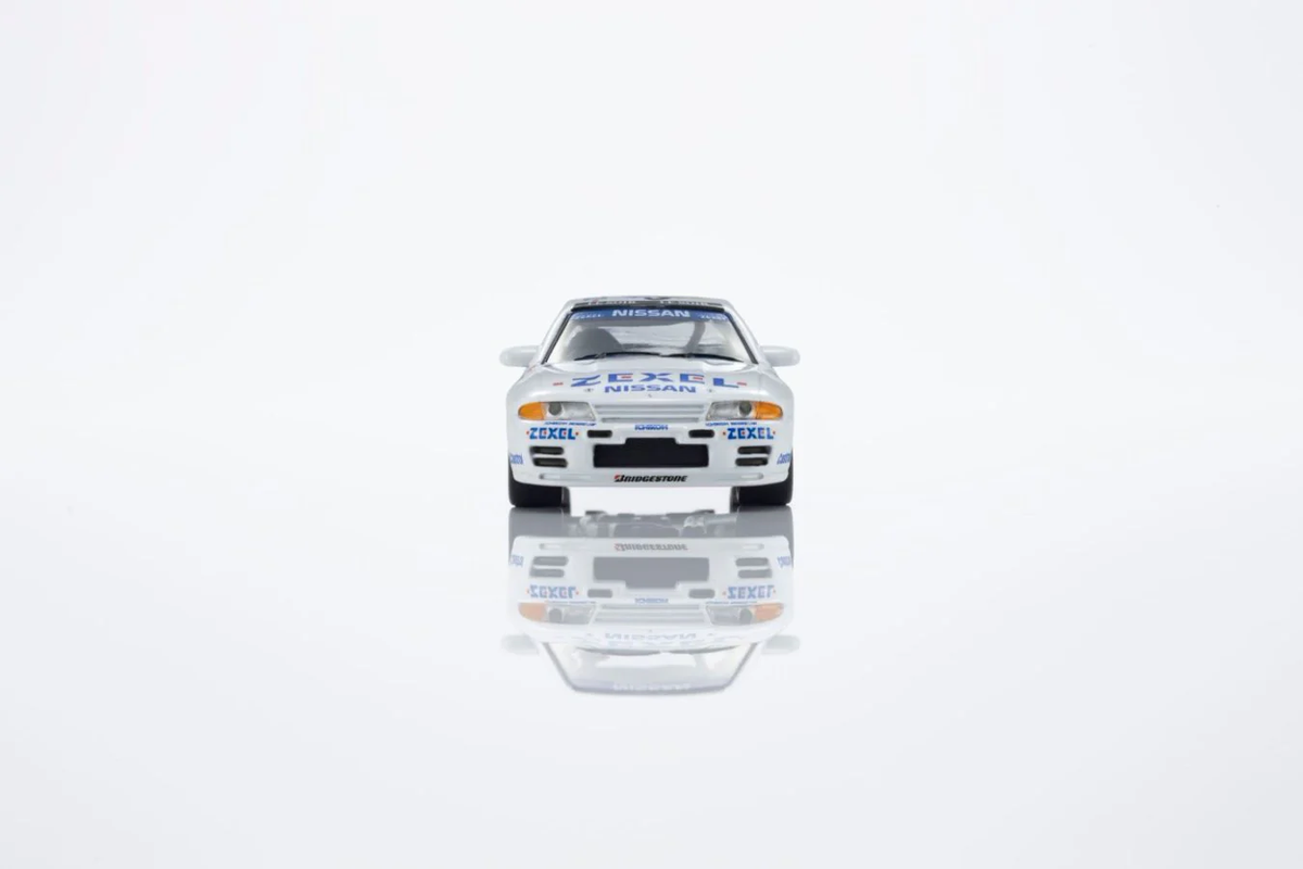 Kyosho 1:64 ZEXEL SKYLINE GT-R (R32) #25 with LED 07012LE