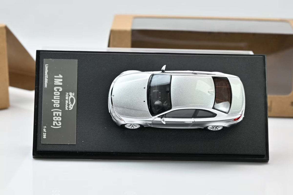 7CM Model 1:64 BMW 1M Coupe (E82) (2 Colours)