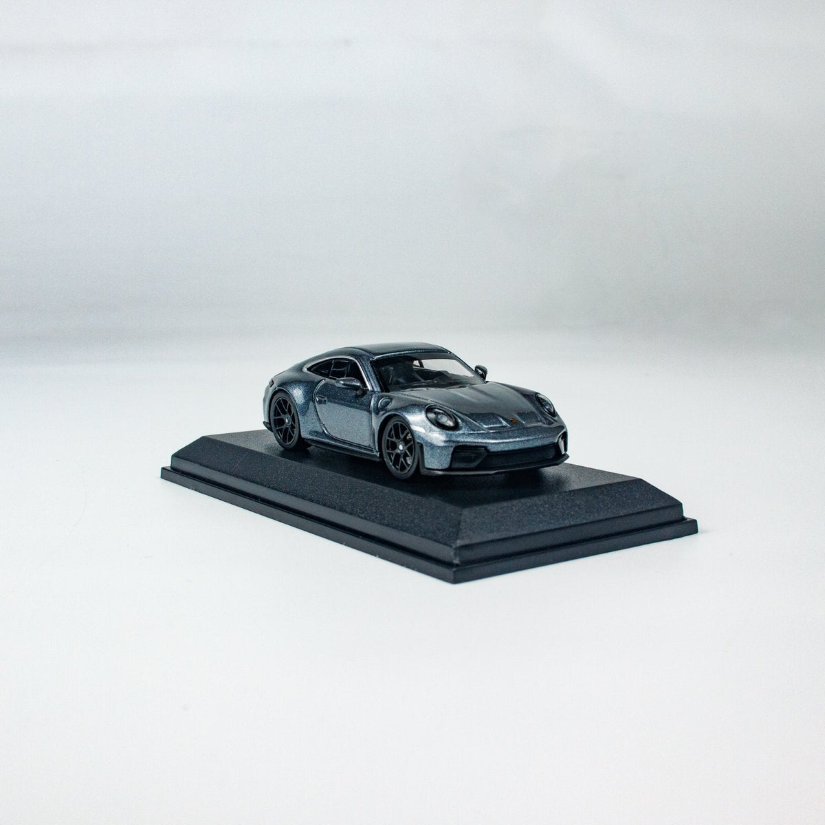 Minichamps 1:64 PORSCHE 911 (992.2) GT3 TOURING - 2025 - GREY METALLIC CLDC 643064236