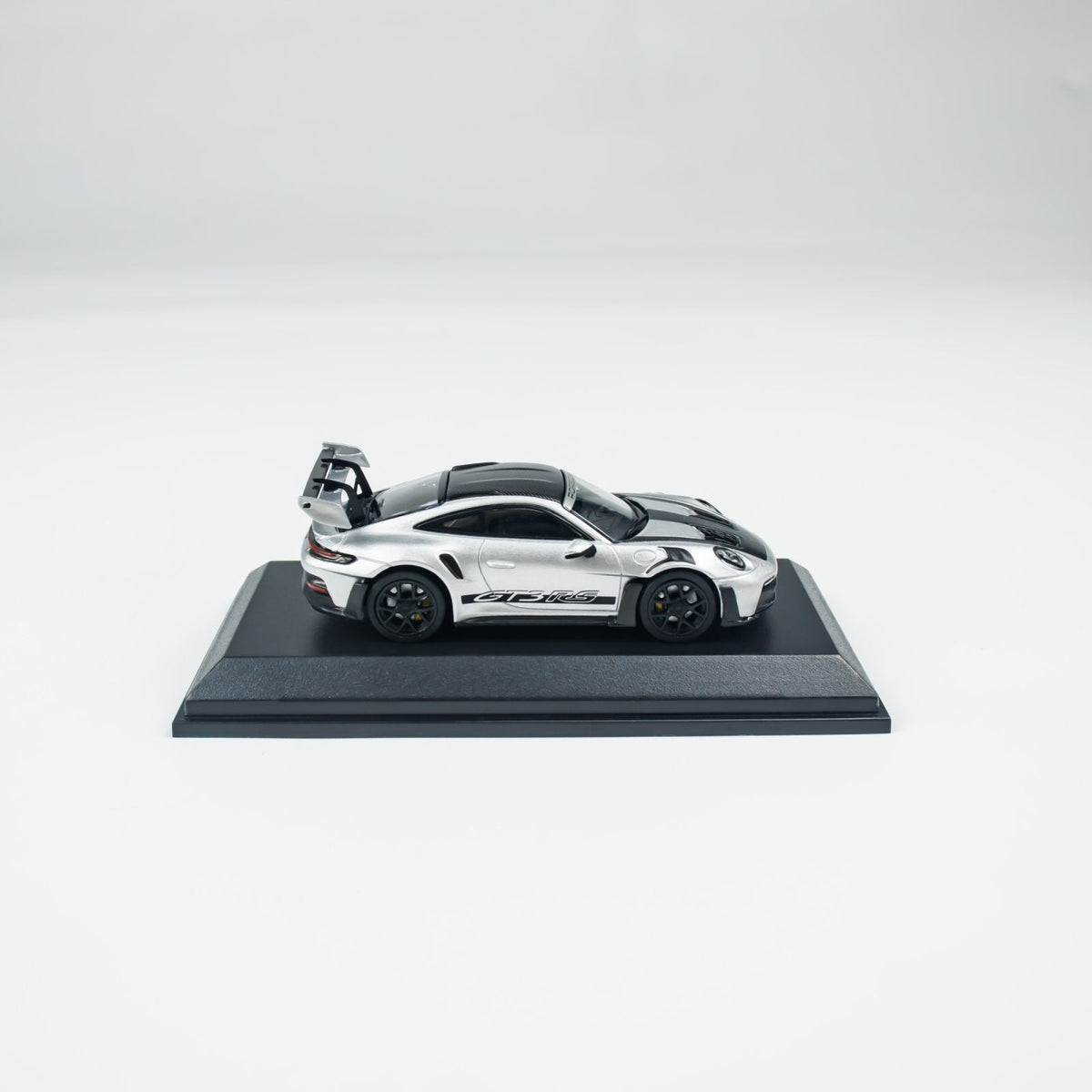 MINICHAMPS 1:64 PORSCHE 911 (992) GT3 RS Silver - 2022 CLDC 643062123