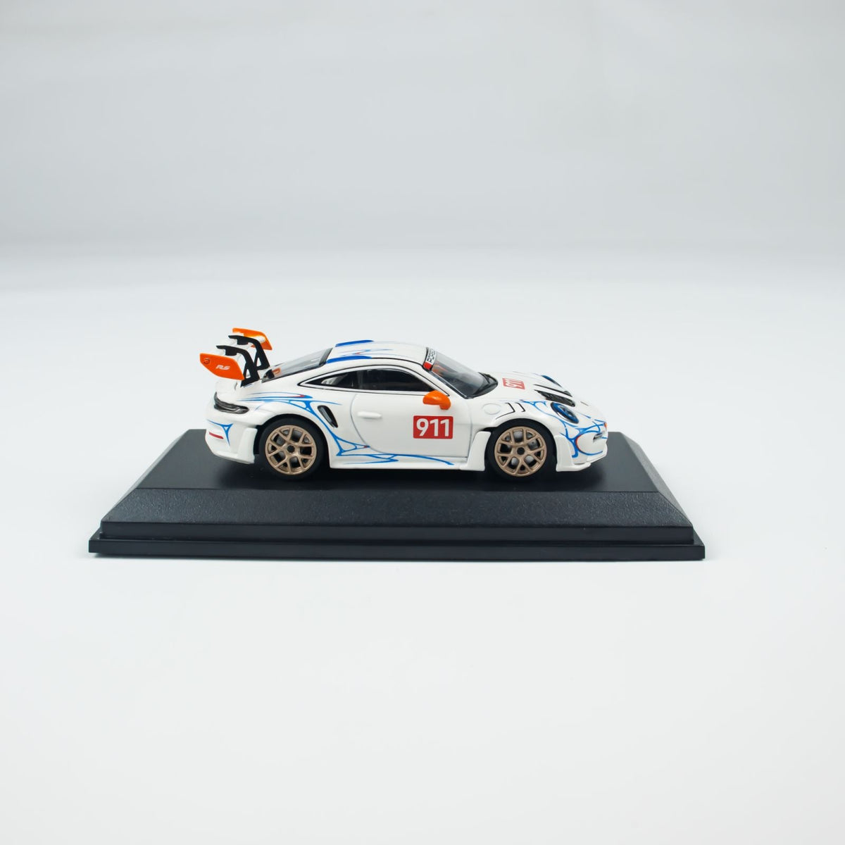 MINICHAMPS 1:64 PORSCHE 911 (992) GT3 RS - 2024 CLDC 643062120