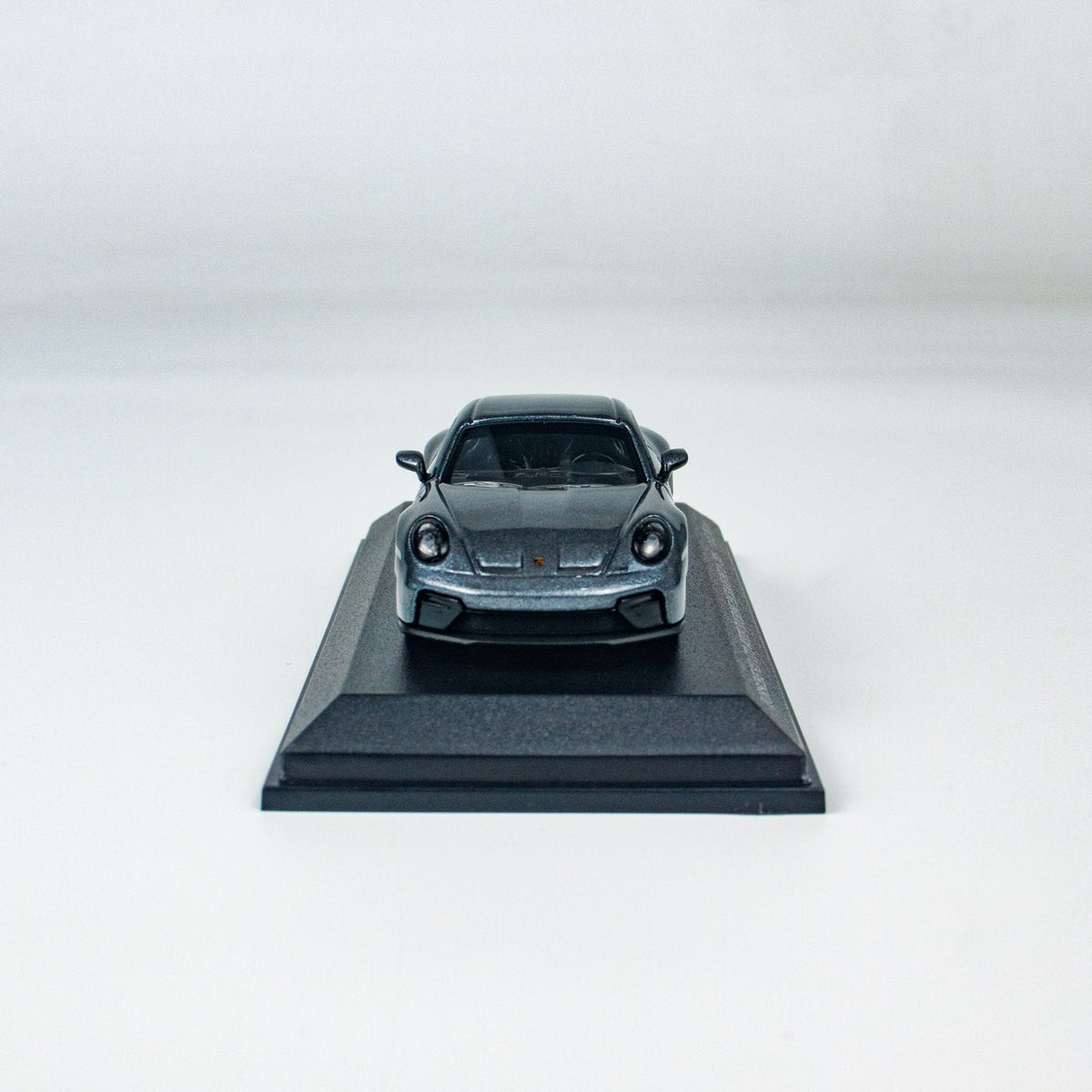 Minichamps 1:64 PORSCHE 911 (992.2) GT3 TOURING - 2025 - GREY METALLIC CLDC 643064236