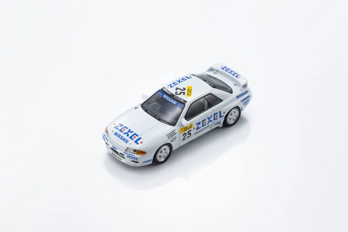 Kyosho 1:64 ZEXEL SKYLINE GT-R (R32) #25 with LED 07012LE