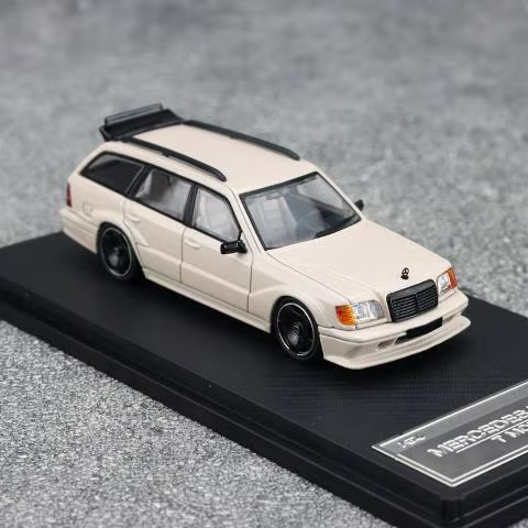 Mortal 1:64 Mercedes Benz S124 Beige Colour