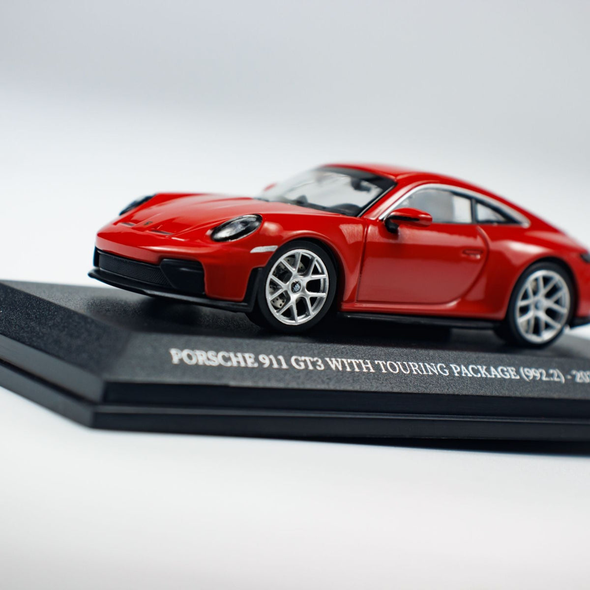 Minichamps 1:64 PORSCHE 911 (992.2) GT3 TOURING - 2025 - RED CLDC 643064233