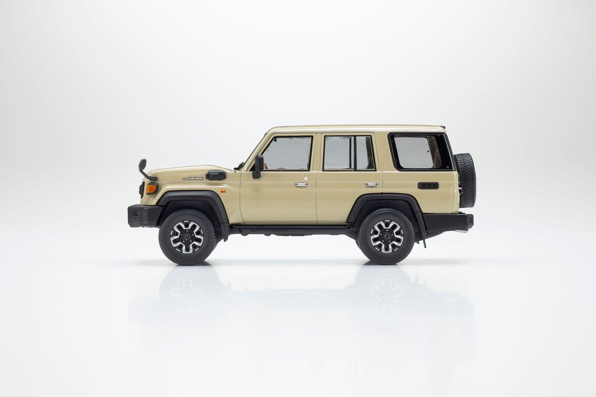 Kyosho 1:43 Toyota Land Cruiser 70 4(3 Colours) 03928BE/03928W/03928BK