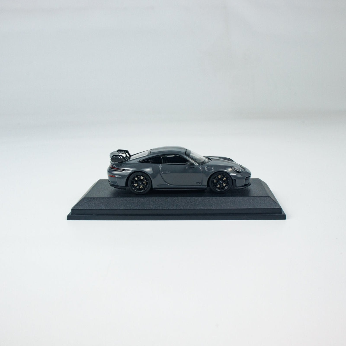 Minichamps 1:64 PORSCHE 911 (992.2) GT3 - 2025 - Grey CLDC 643064227