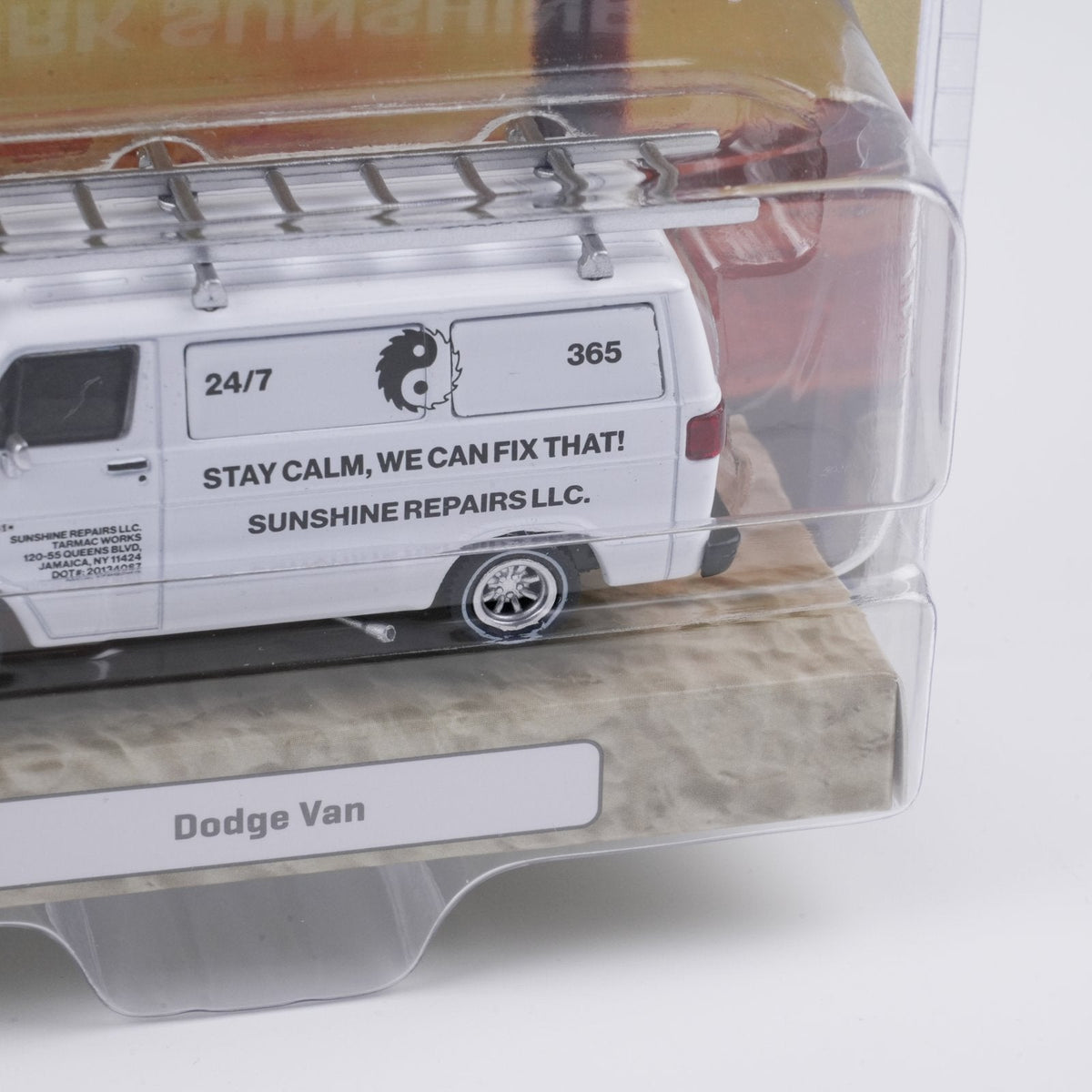 Tarmac Works 1:64 Dodge Van, New York Sunshine T64G-032-NYS
