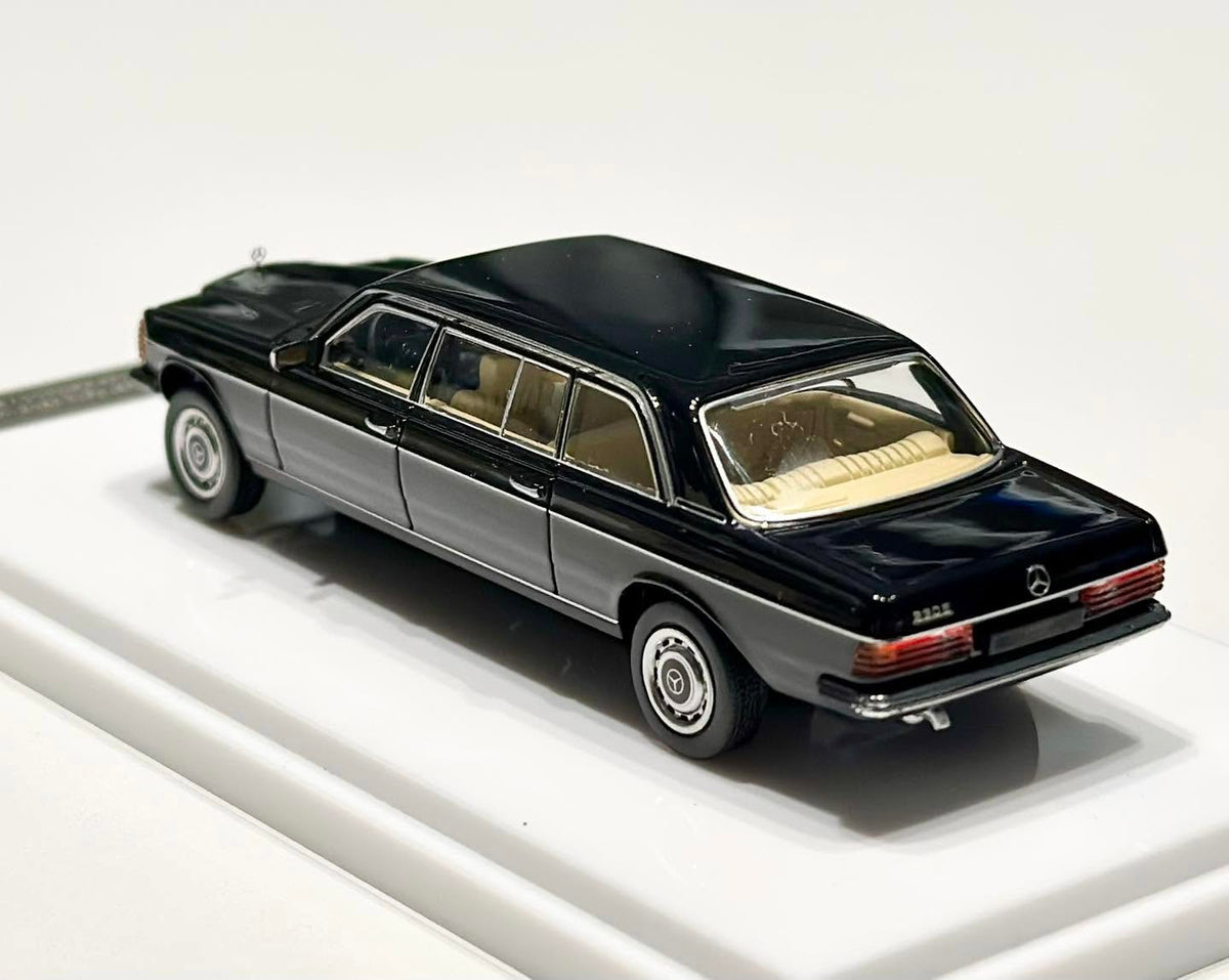 JIYI X GOC 1:64 MERCEDES BENZ 230E Lengthened LIMO (W123) Black