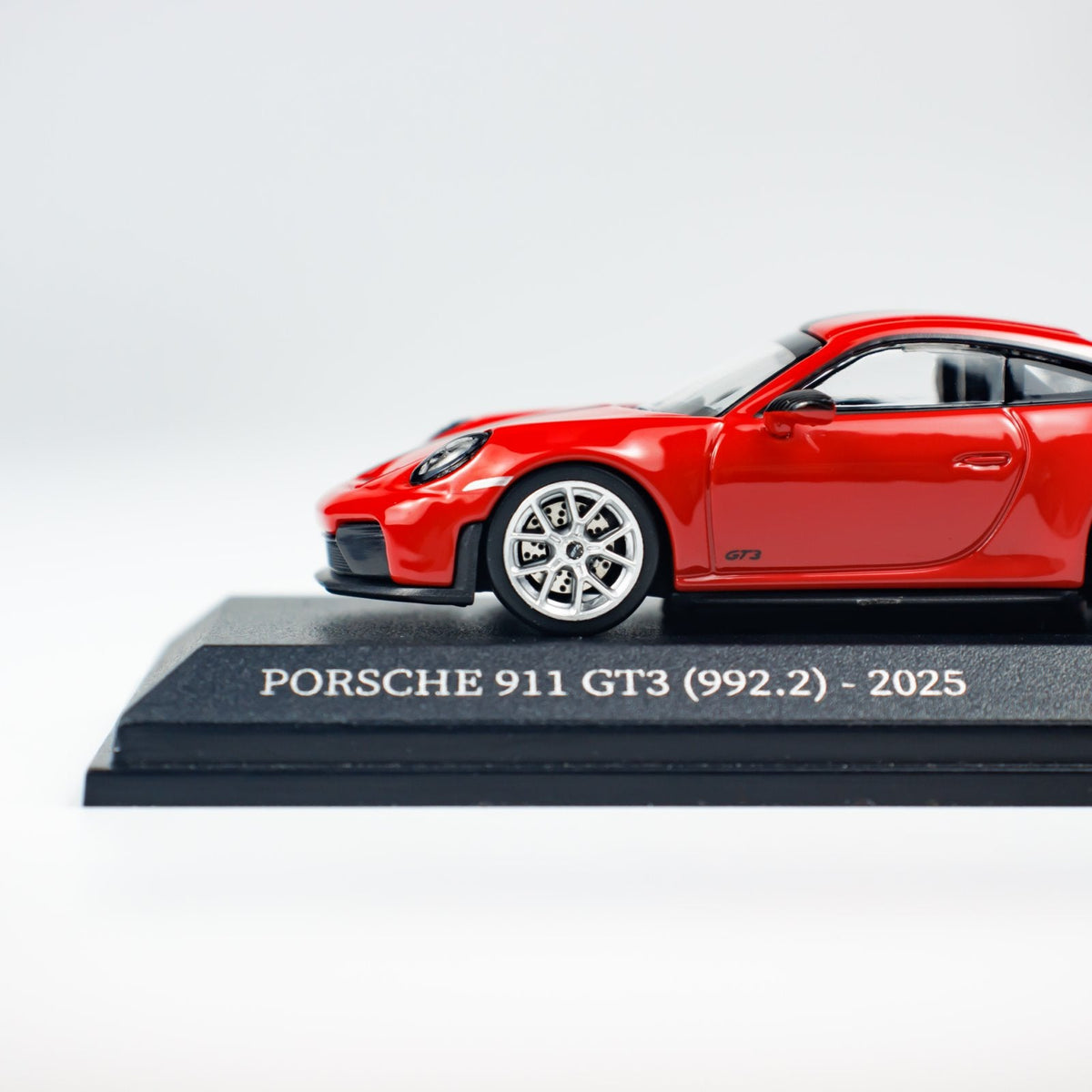 Minichamps 1:64 PORSCHE 911 (992.2) GT3 - 2025-RED CLDC 643064223
