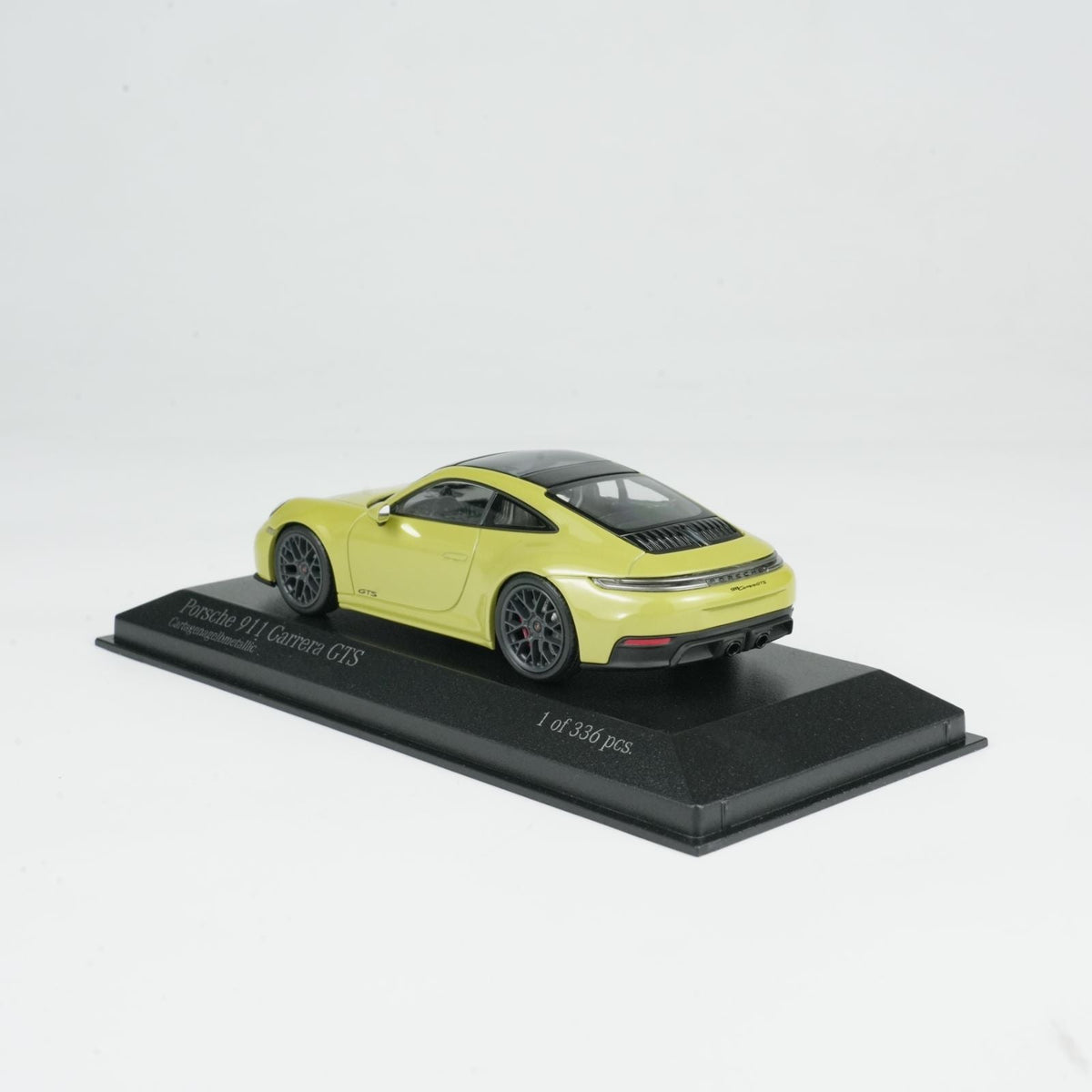 MINICHAMPS 1:43 PORSCHE 911 (992.2) CARRERA GTS 2024-YELLOW METALLIC 410064122