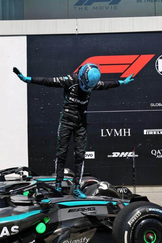 MINICHAMPS 1:64 MERCEDES-AMG PETRONAS FORMULA ONE TEAM F1 W16 E PERFORMANCE - GEORGE RUSSELL - WINNER CANADA GP 2025 640251063