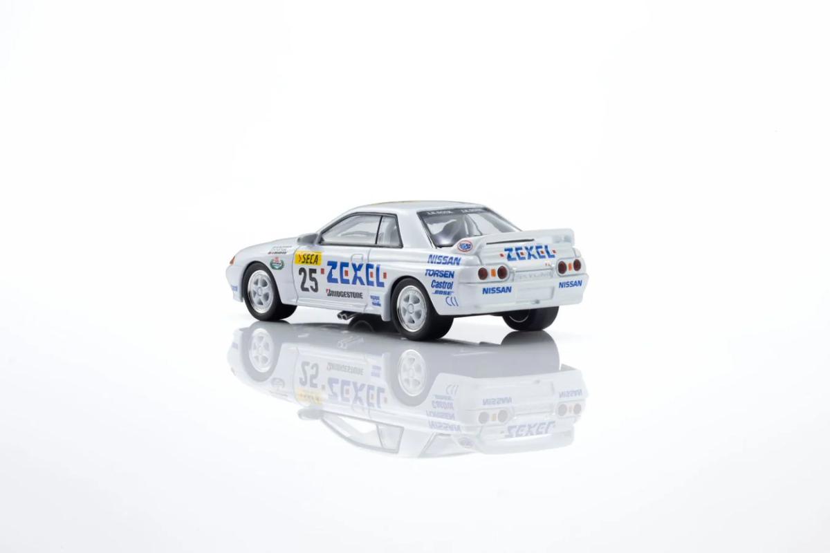 Kyosho 1:64 ZEXEL SKYLINE GT-R (R32) #25 with LED 07012LE