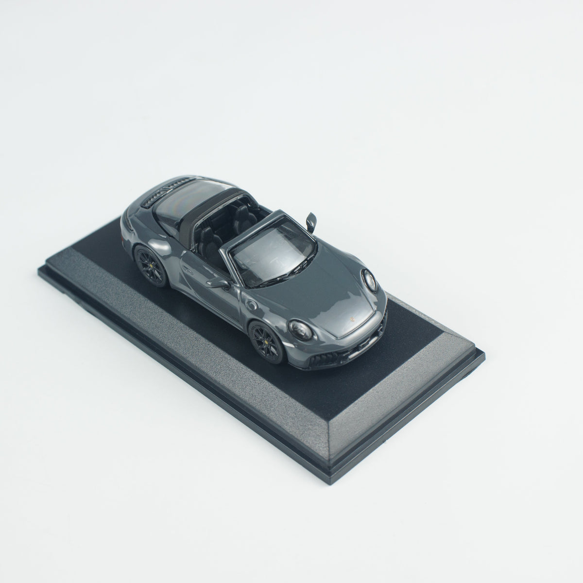MINICHAMPS 1:64 PORSCHE 911 (992.2) TARGA 4 GTS -2025-GREY CLDC 643064146