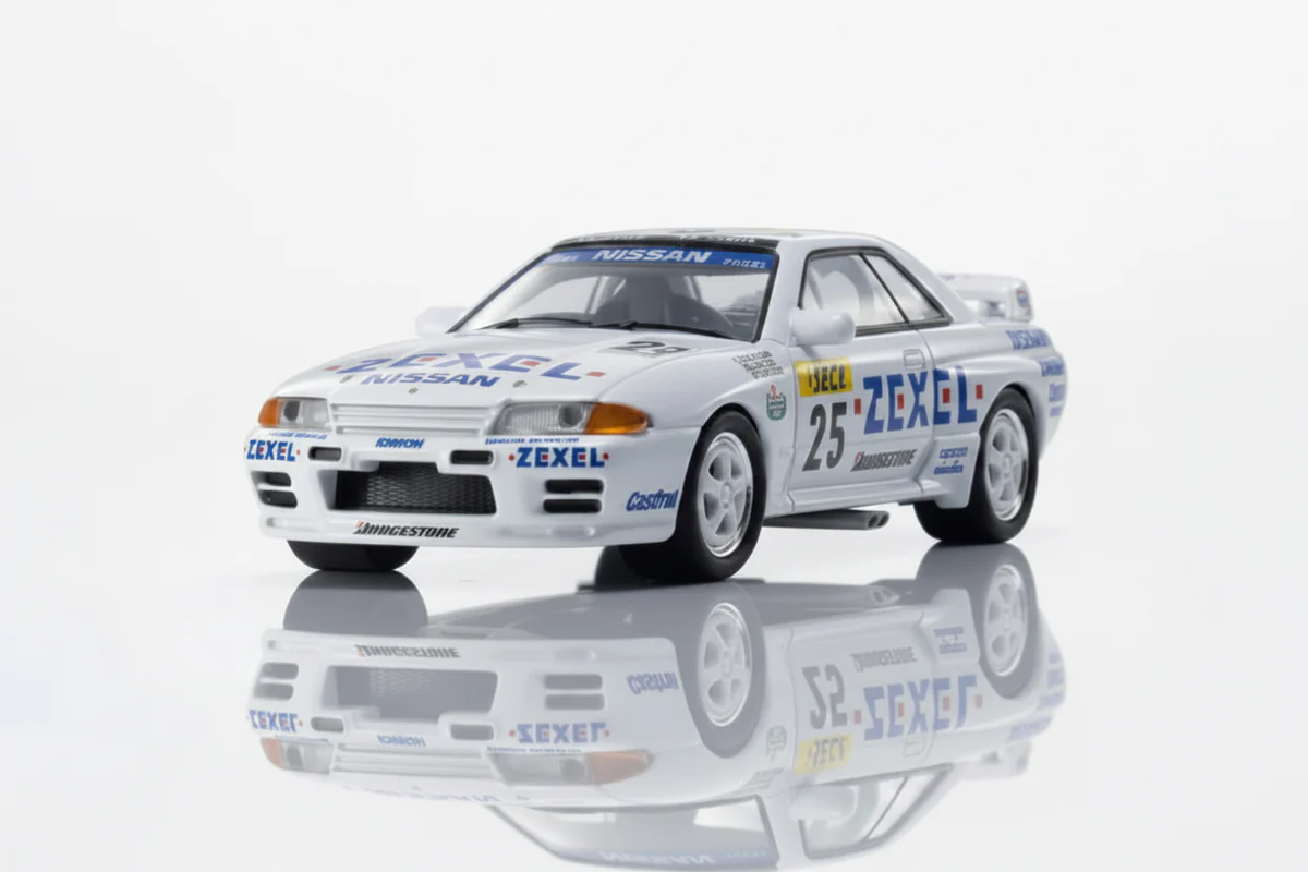 Kyosho 1:64 ZEXEL SKYLINE GT-R (R32) #25 with LED 07012LE