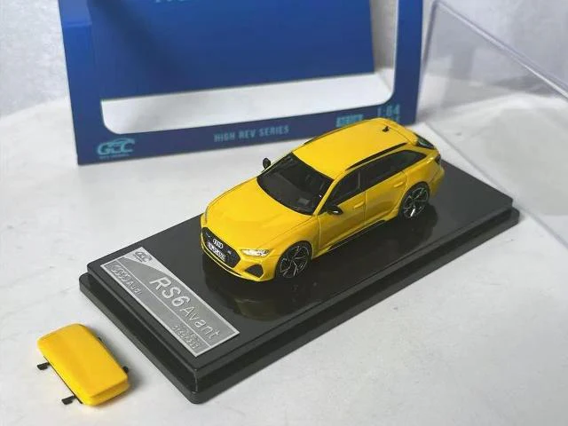GCC 1:64 Audi RS6 Luggage Version Racing Yellow